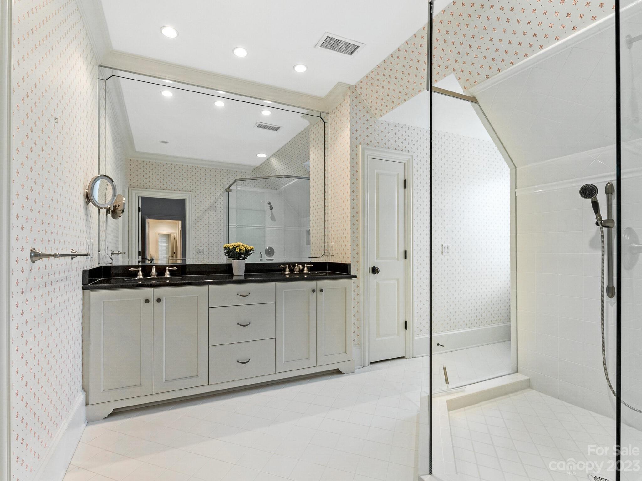 1119 Bolling Road Charlotte, NC 28207 - Photo 24 of 42 Gallery Image 24