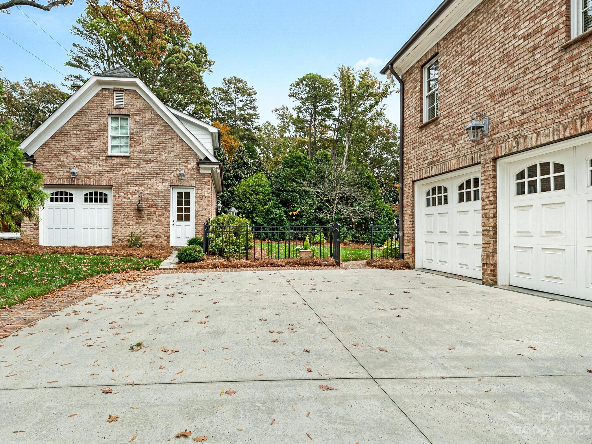 1119 Bolling Road Charlotte, NC 28207 - Photo 37 of 42 Gallery Image 37