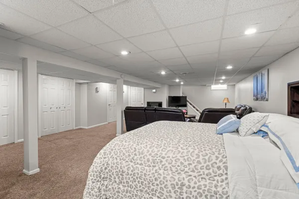 $340,000 | 5845 Plainfield Street, Dearborn Heights, MI 48127