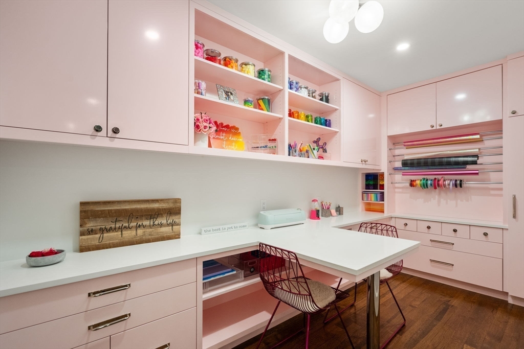 56 Doublet Hill Road Weston, MA 02493 - Photo 15 of 24