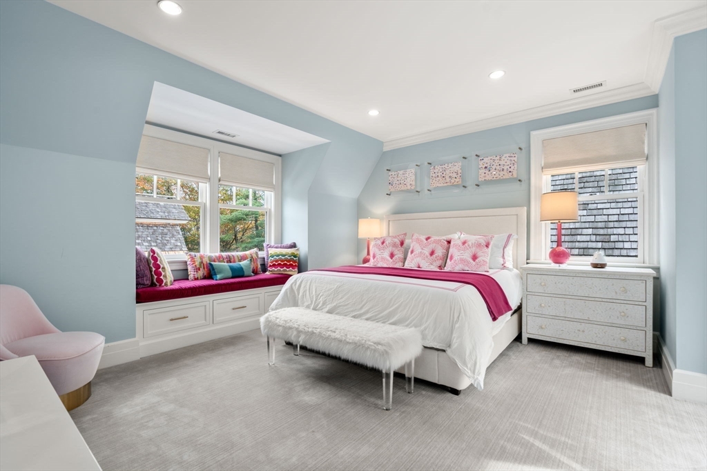 56 Doublet Hill Road Weston, MA 02493 - Photo 9 of 24