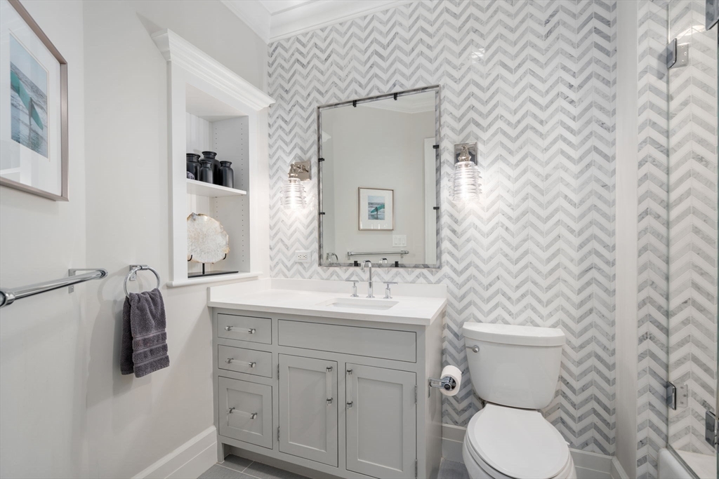 56 Doublet Hill Road Weston, MA 02493 - Photo 10 of 24