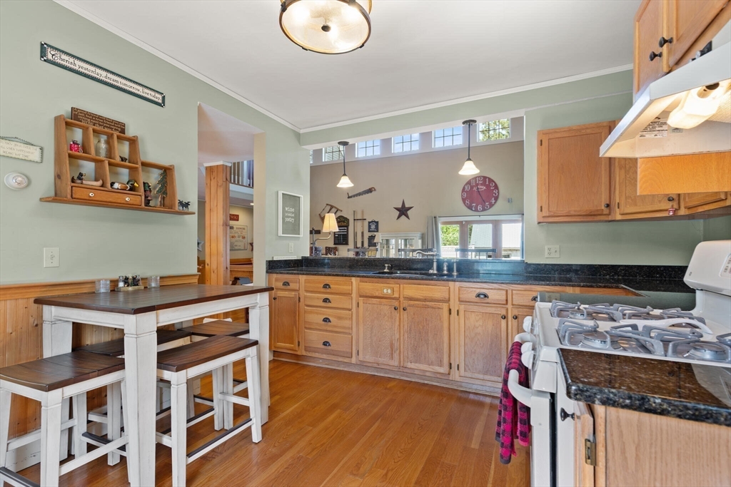 291 Plimpton Street Walpole, MA 02081 - Photo 22 of 41