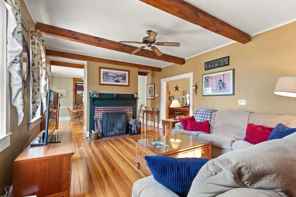 291 Plimpton Street Walpole, MA 02081 - Photo 26 of 41