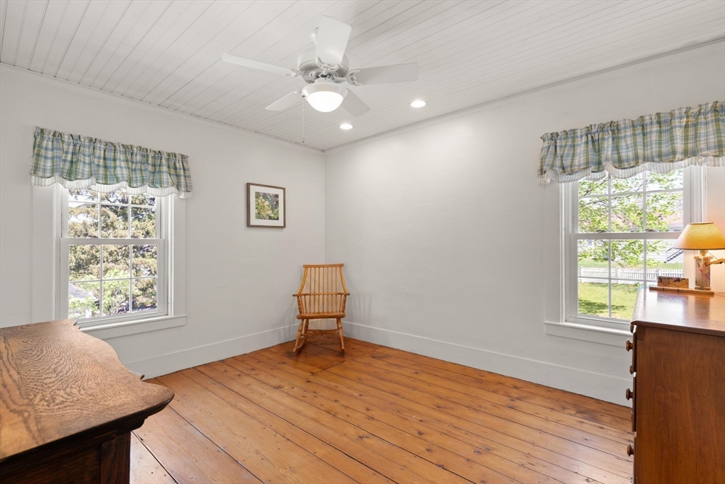 291 Plimpton Street Walpole, MA 02081 - Photo 34 of 41