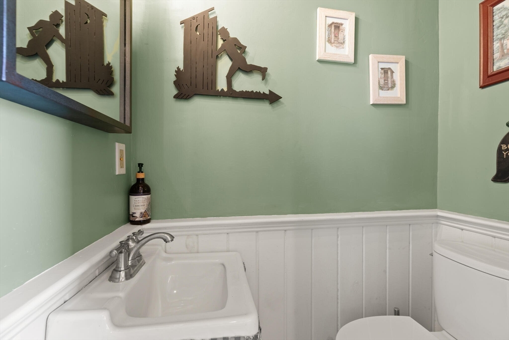 291 Plimpton Street Walpole, MA 02081 - Photo 37 of 41