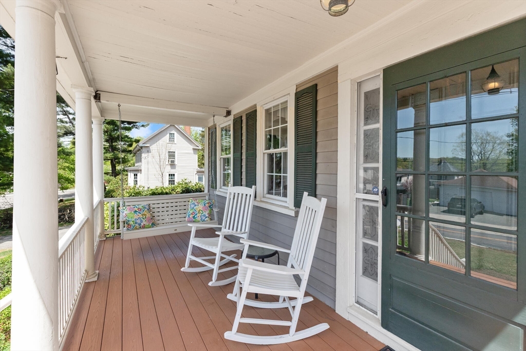 291 Plimpton Street Walpole, MA 02081 - Photo 4 of 41