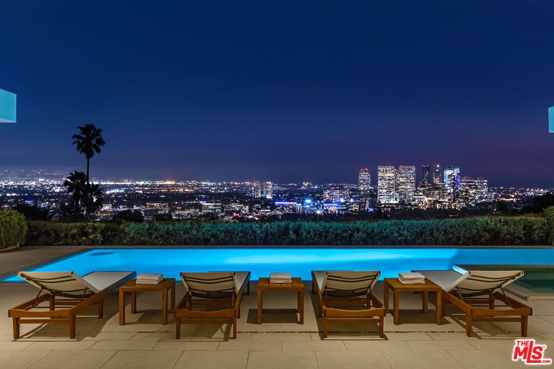 1535 Carla Ridge Beverly Hills, CA 90210 - Photo 39 of 41