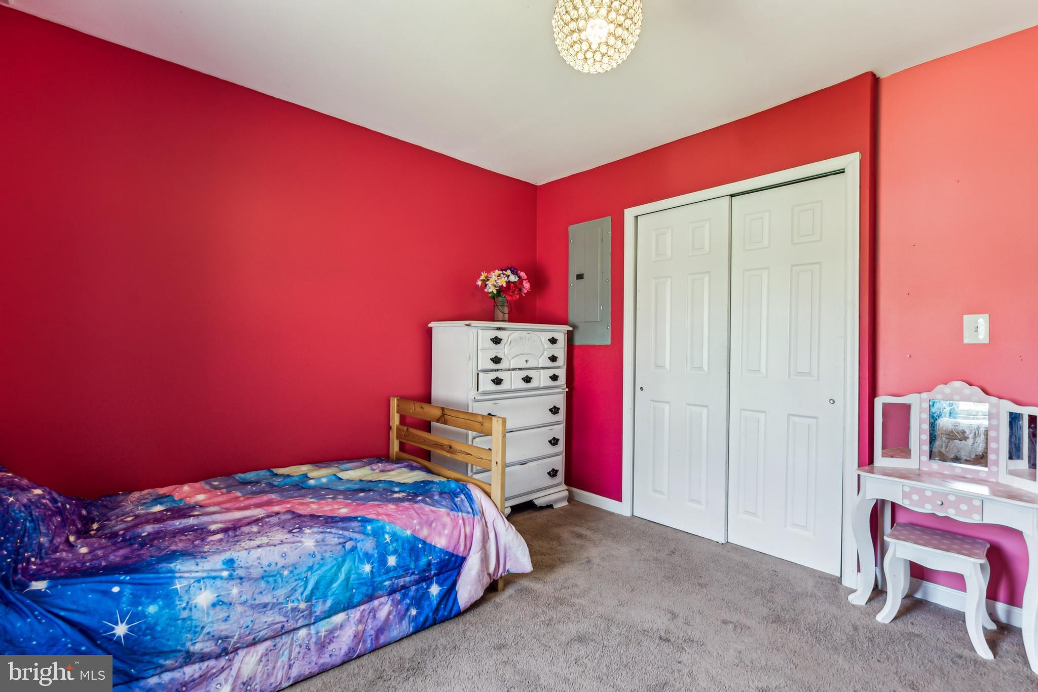 10 Greenbriar Road Levittown, PA 19057 - Photo 17 of 25 1st Floor Bedroom