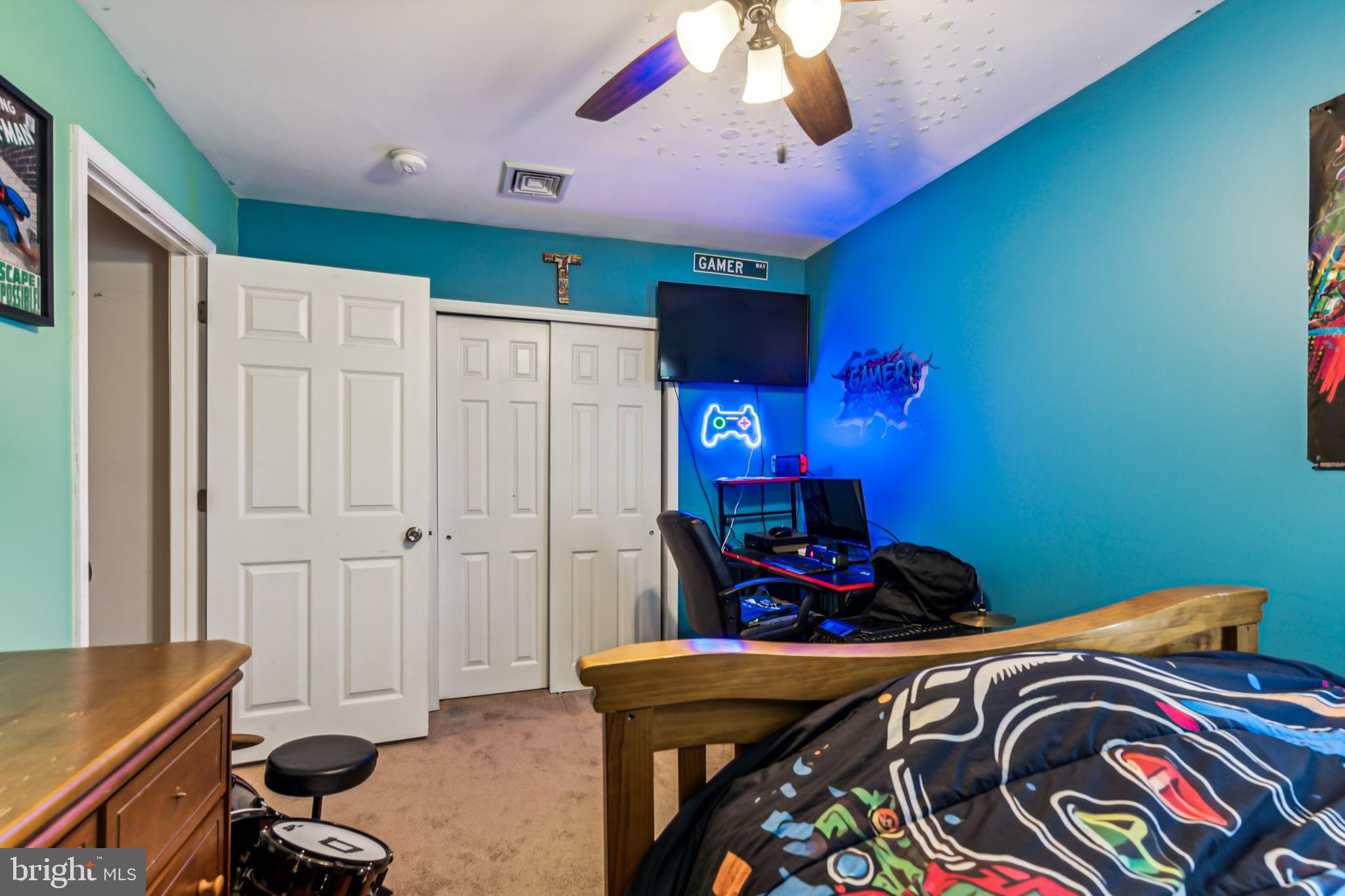 10 Greenbriar Road Levittown, PA 19057 - Photo 18 of 25 2nd Floor Bedroom