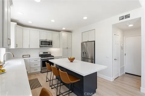 $987,000 | 16 El Guiro, Rancho Santa Margarita, CA 92688