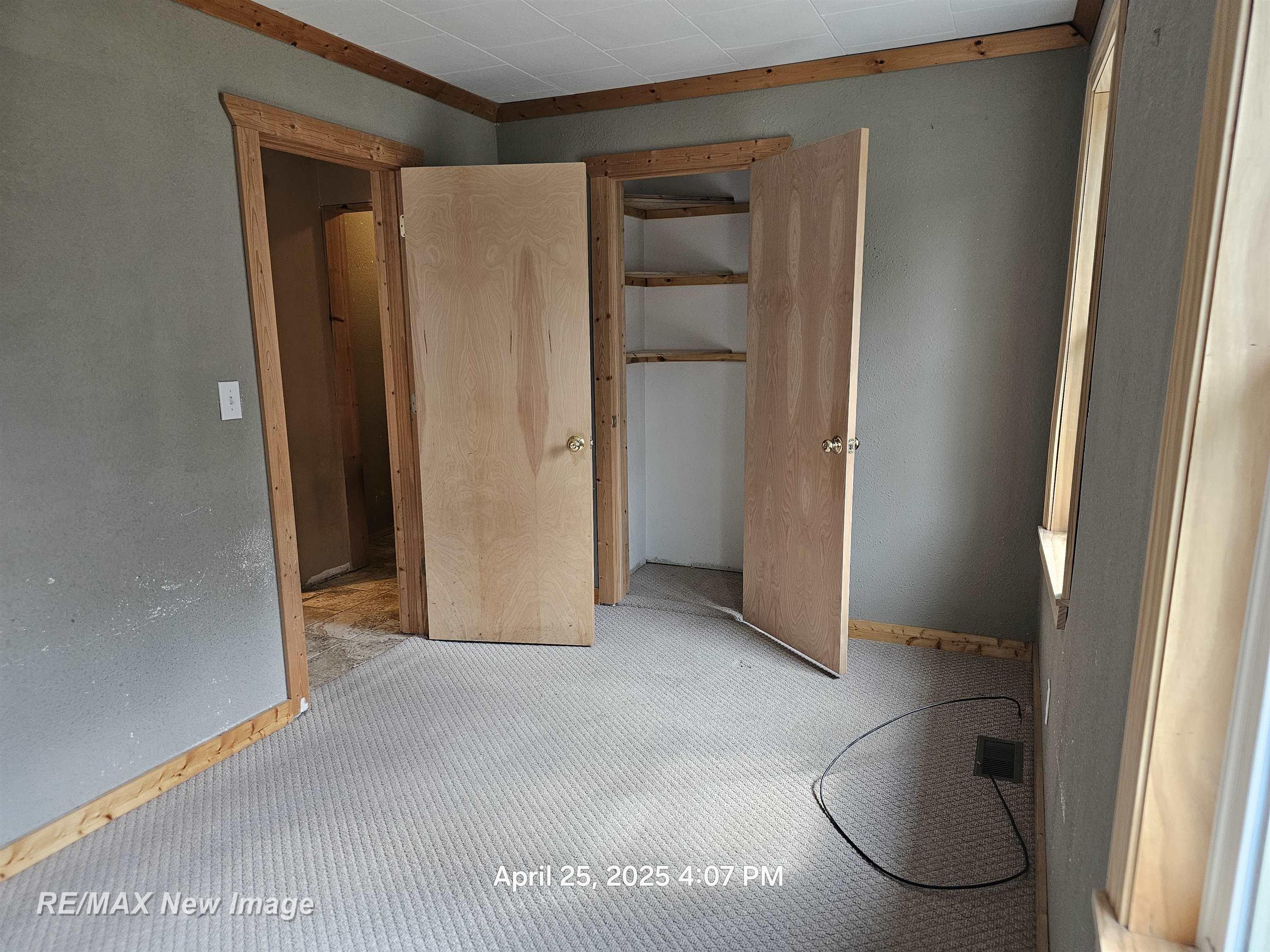10114 East Madison Road St. Helen, MI 48656 - Photo 13 of 25 50172835-da917d17-563e-47e5-81cb-b2672f2f0fcd.JPG