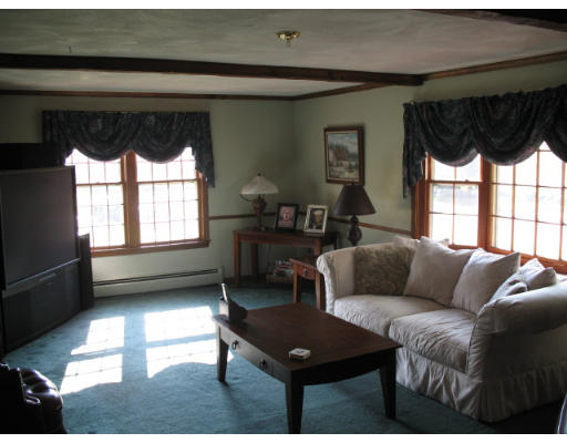 22 Youngfarm Road Methuen, MA 01844 - Photo 6 of 9 Gallery Image 6