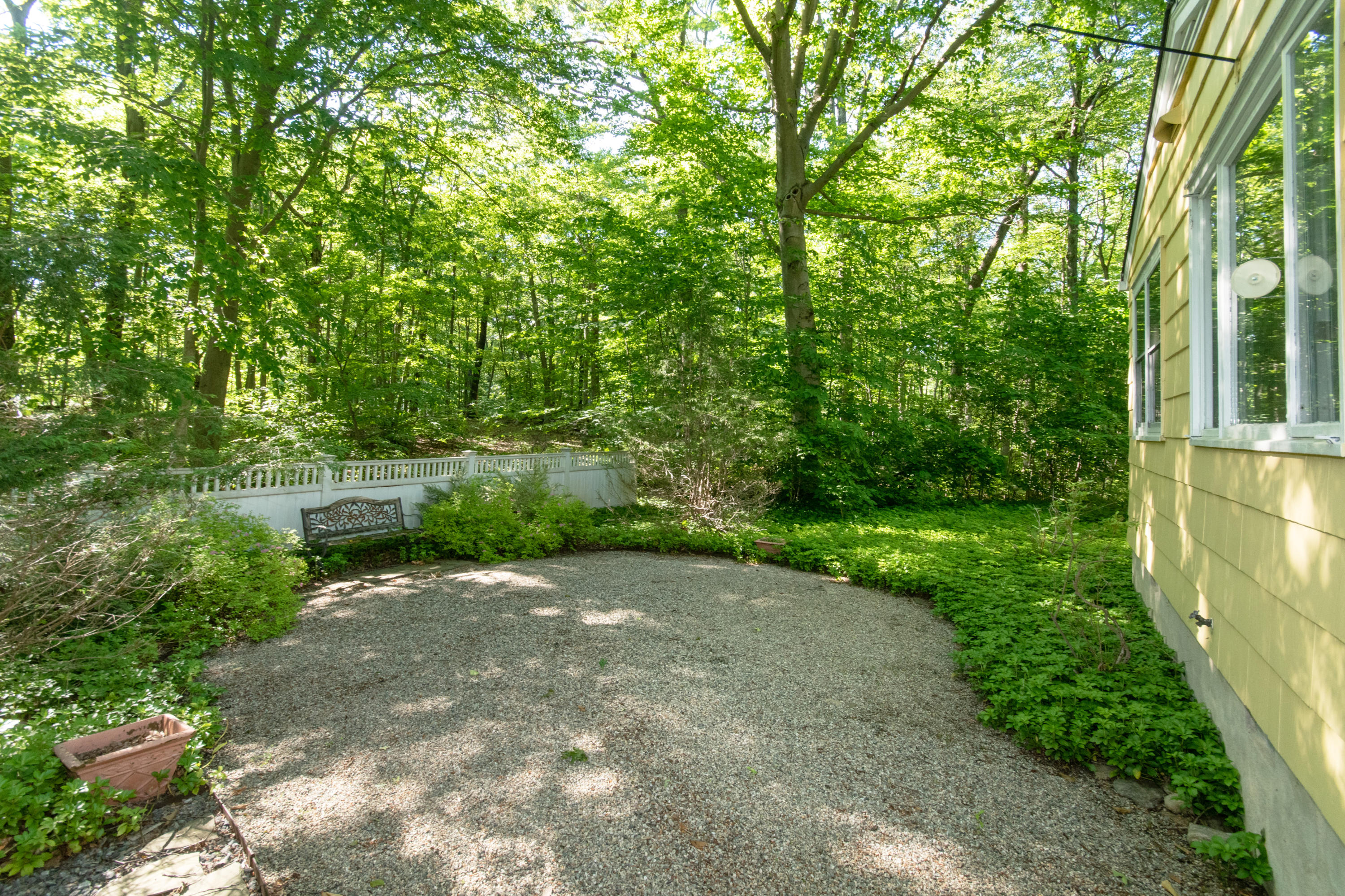 792 Smith Ridge Road New Canaan, CT 06840 - Photo 4 of 18 a view of backyard with green space