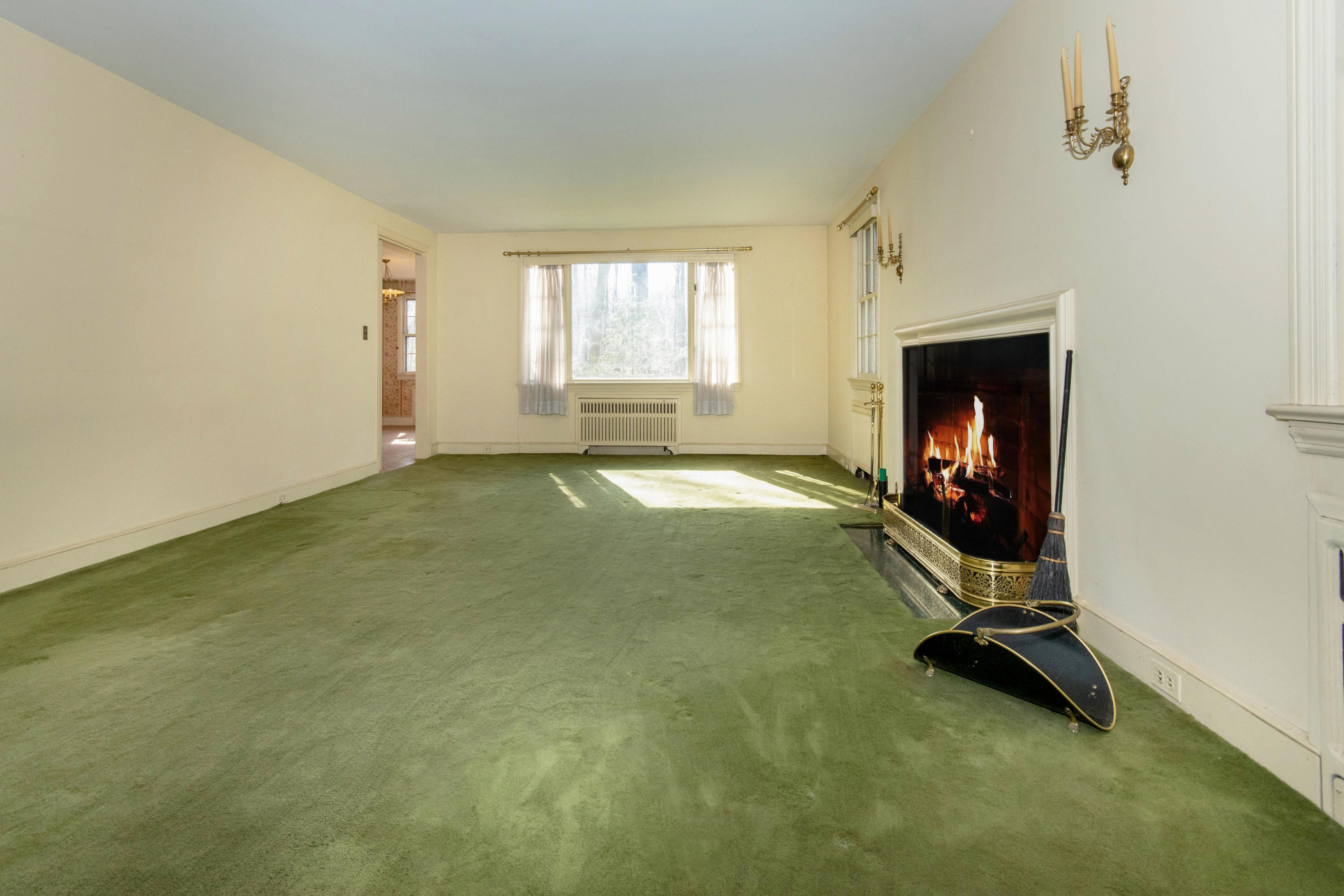792 Smith Ridge Road New Canaan, CT 06840 - Photo 7 of 18 a view of a room with gym equipment