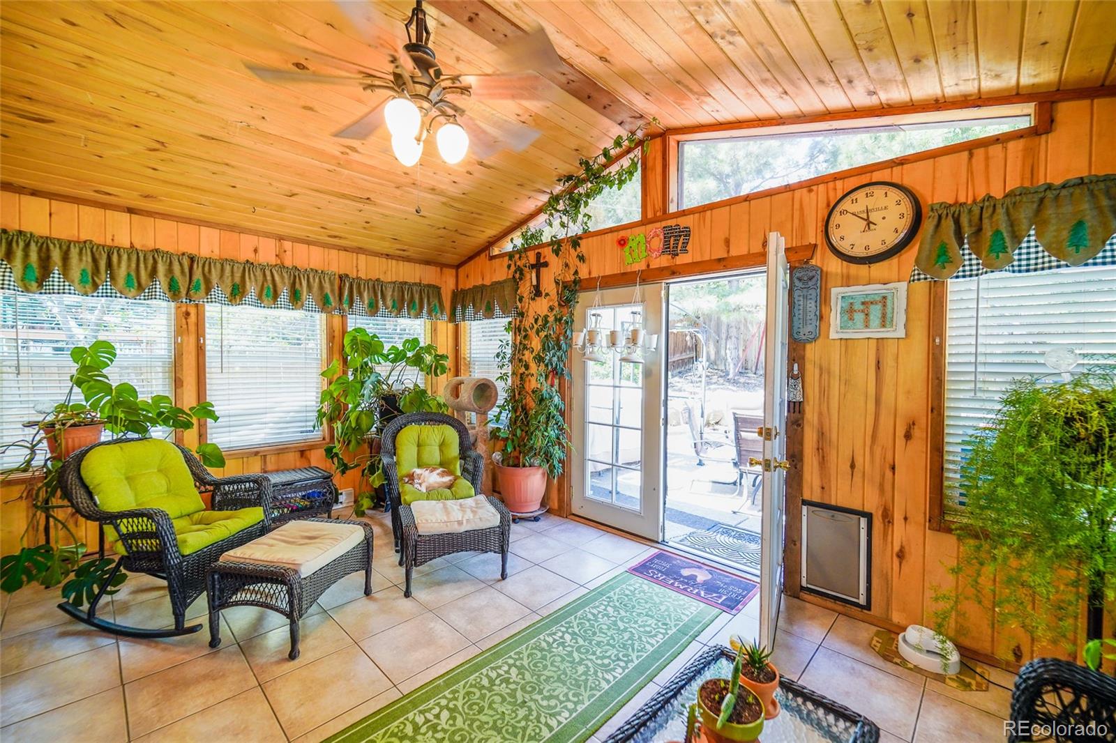 806 Paradise Lane Colorado Springs, CO 80904 - Photo 14 of 45 a outdoor space with furniture