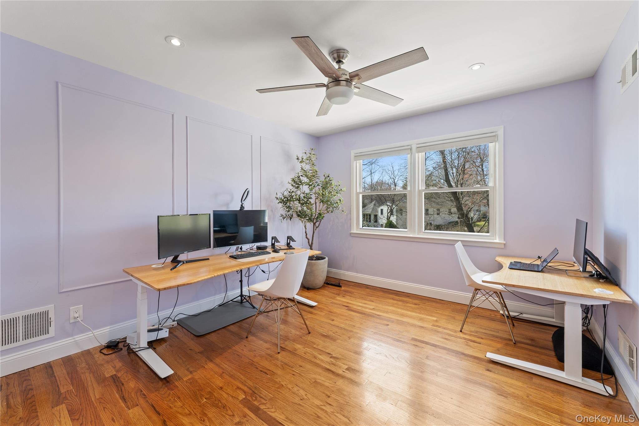 236 Robert Drive New Rochelle, NY 10804 - Photo 14 of 27 a workspace with a window