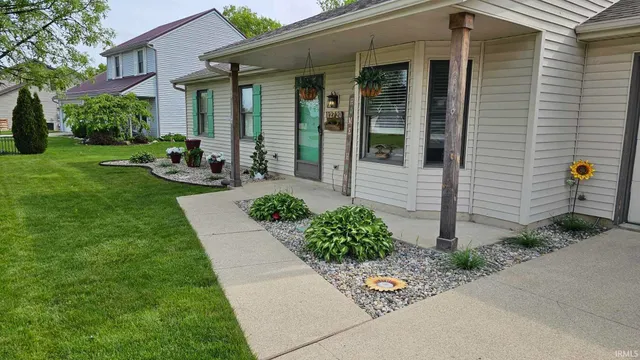 $225,000 | 12720 Indiana Street, Grabill, IN 46741