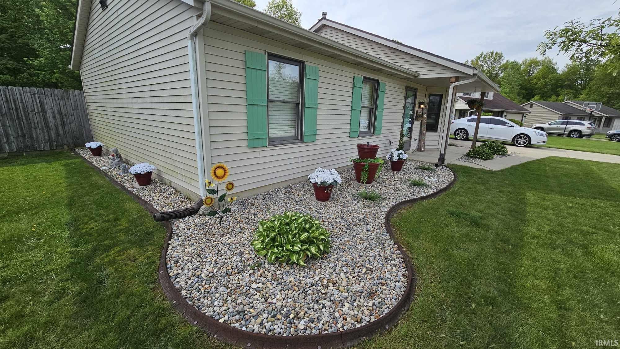 12720 Indiana Street Grabill, IN 46741 - Photo 2 of 4