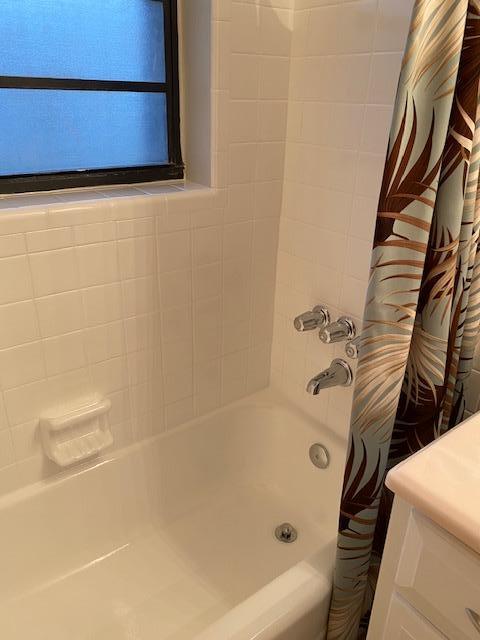 3803 Northwest 2nd Court Boca Raton, FL 33431 - Photo 10 of 26 Master bathroom