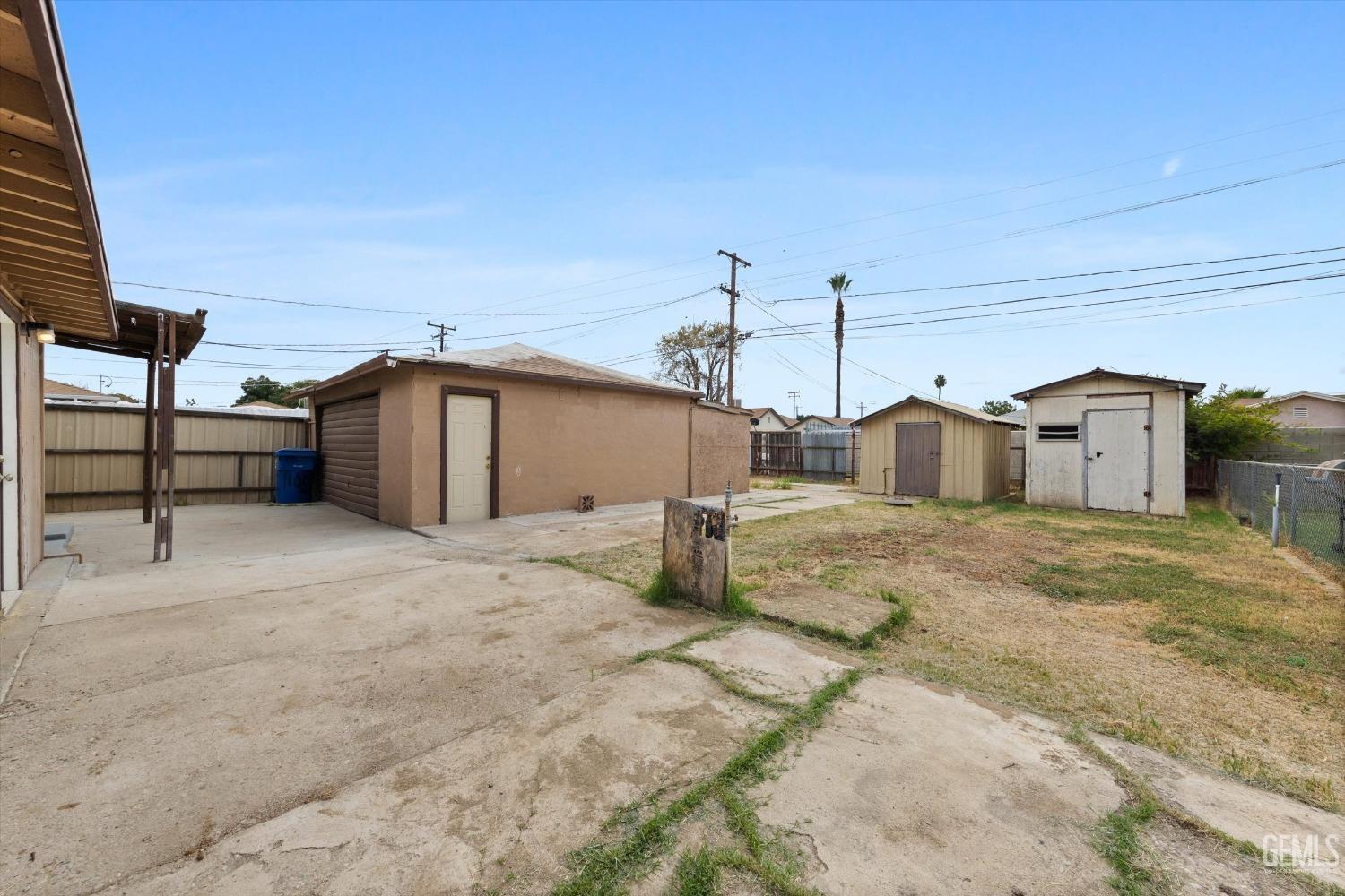 Undisclosed Address Bakersfield, CA 93308 - Photo 29 of 32