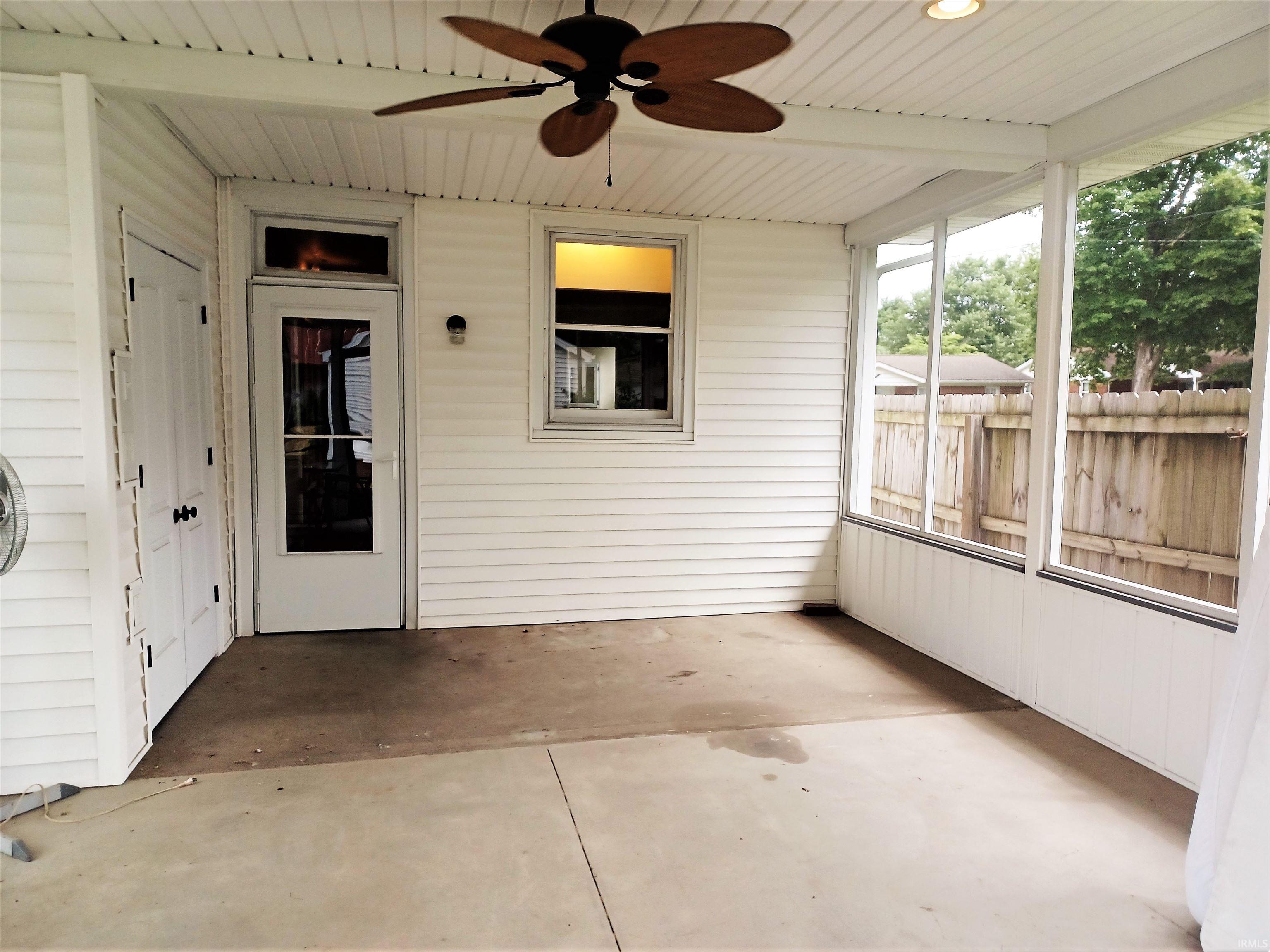 607 East Division Street Boonville, IN 47601 - Photo 11 of 26