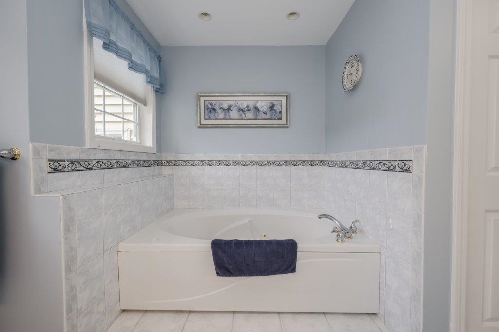 5 Terrell Lane Hollis, NH 03049 - Photo 14 of 32