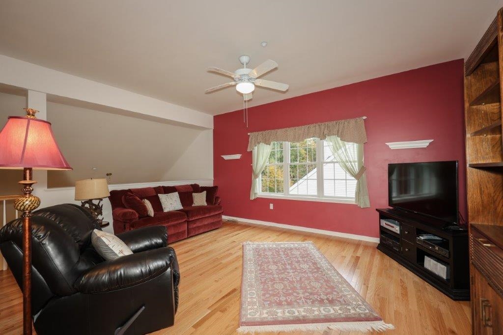 5 Terrell Lane Hollis, NH 03049 - Photo 17 of 32