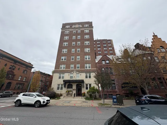 $185,000 | 399 State Street, Unit 803, Albany, NY 12210