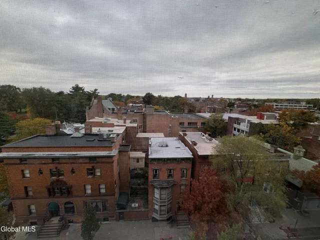 $185,000 | 399 State Street, Unit 803, Albany, NY 12210