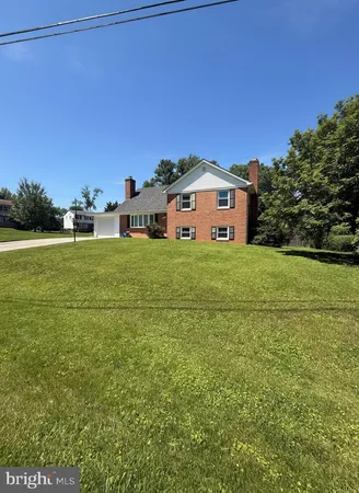 $3,500 | 500 Derrydown Lane, Silver Spring, MD 20904