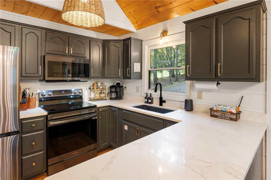 120 Brookhaven Trail Blue Ridge, GA 30513 - Photo 15 of 100