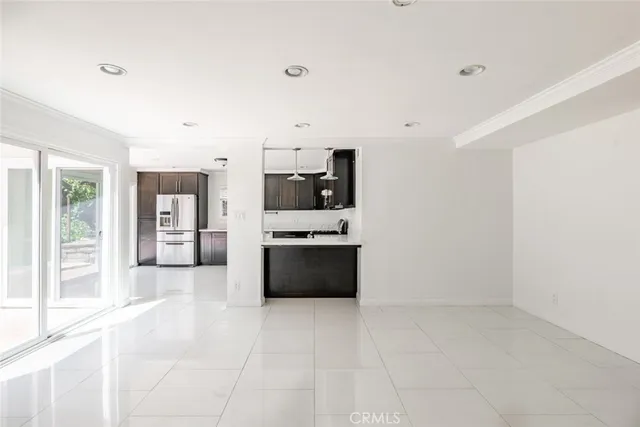 $5,700 | 24526 Calvert Street, Woodland Hills, CA 91367