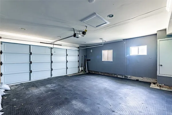 a view of a garage room