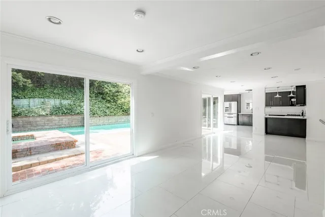 $5,700 | 24526 Calvert Street, Woodland Hills, CA 91367