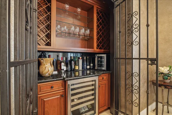 $1,995,000 | 3319 Bridgeberry Lane, Houston, TX 77082