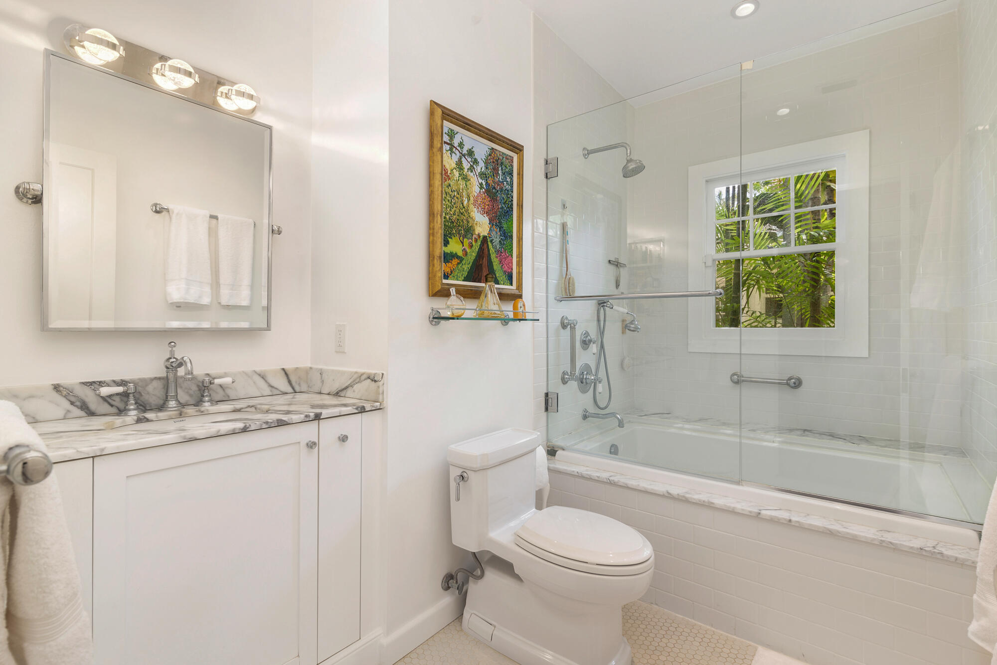 205 Westminster Road West Palm Beach, FL 33405 - Photo 17 of 37 a bathroom with a sink a toilet and shower