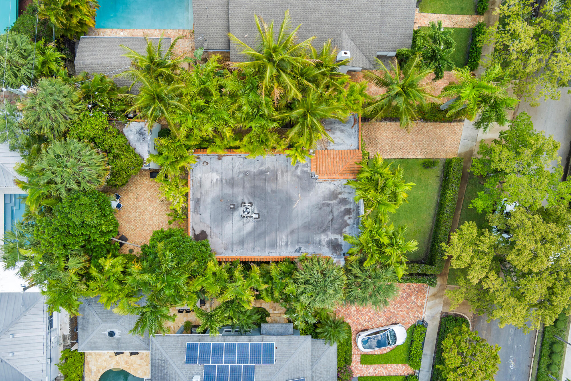 205 Westminster Road West Palm Beach, FL 33405 - Photo 35 of 37 an aerial view of a house