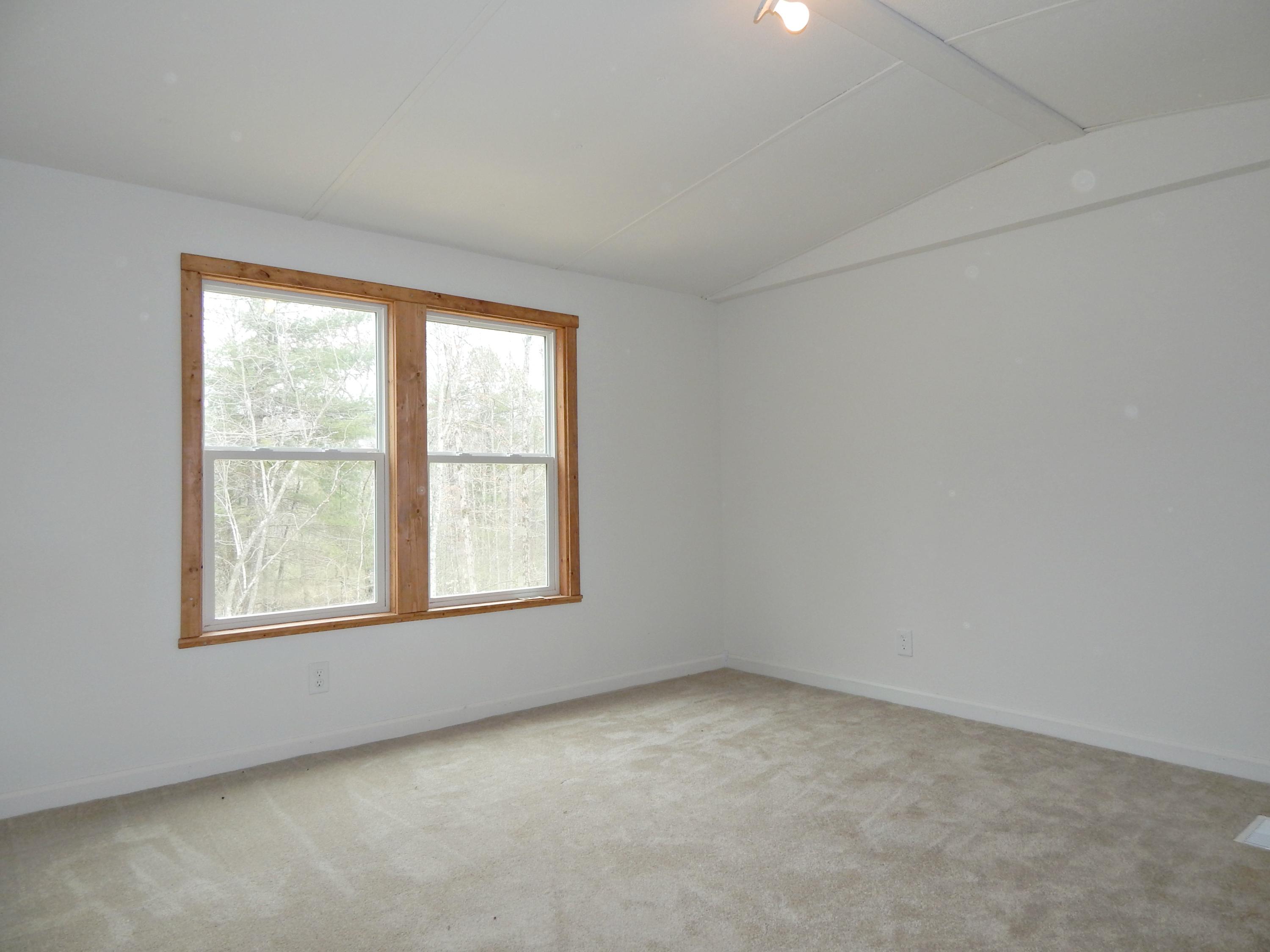 209 Rays Park Road Harriman, TN 37748 - Photo 4 of 28 12
