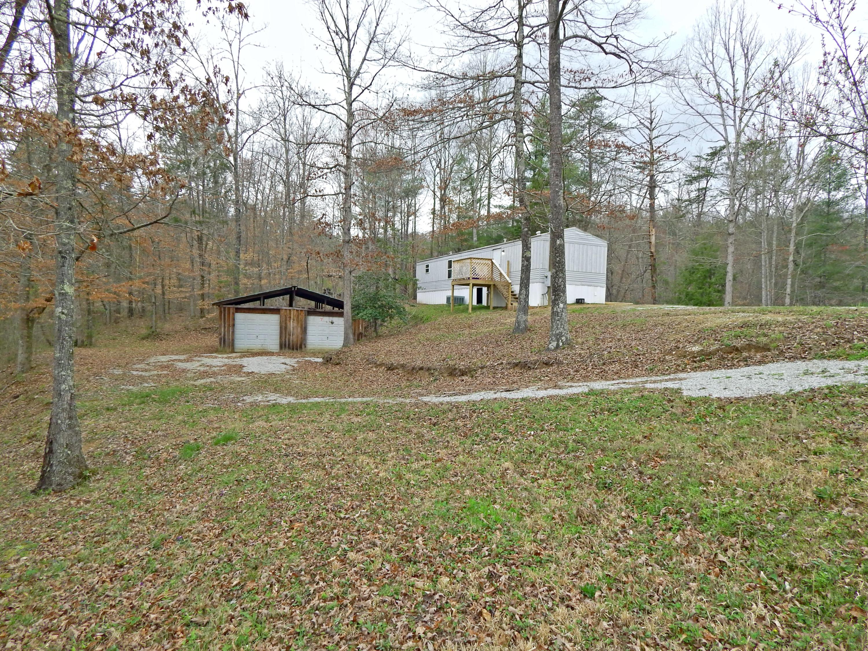 209 Rays Park Road Harriman, TN 37748 - Photo 6 of 28 27