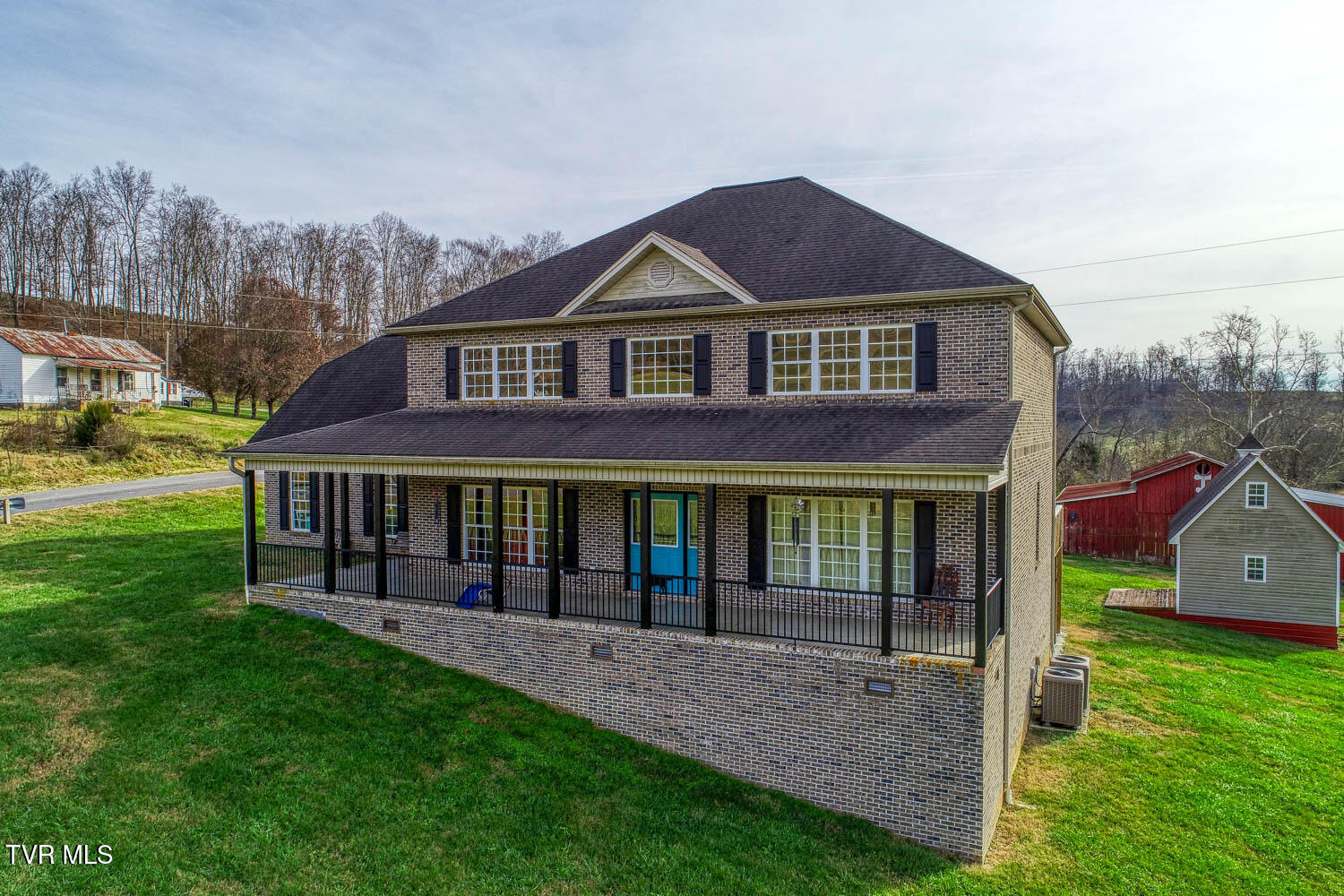 321 Cross Valley Road Surgoinsville, TN 37873 - Photo 6 of 102 321 Cross V. Rd. Surg MLSa (6 of 37)