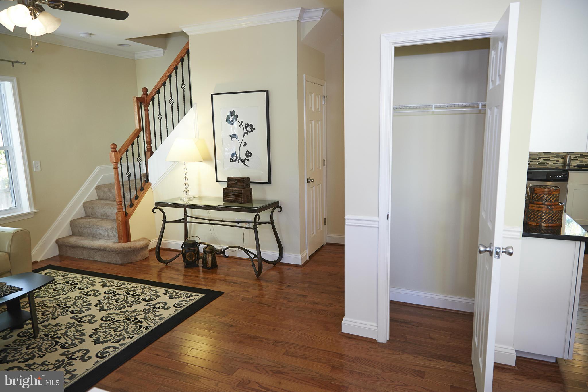 4911 Catalpha Road Baltimore, MD 21214 - Photo 14 of 30 Living Room