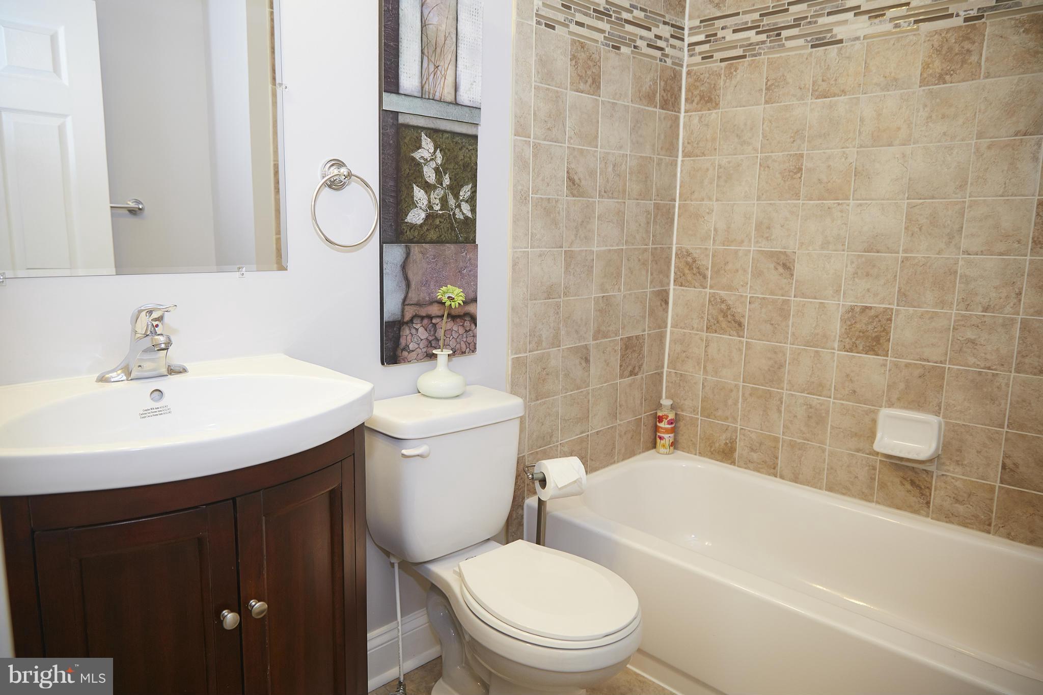 4911 Catalpha Road Baltimore, MD 21214 - Photo 24 of 30 Bath