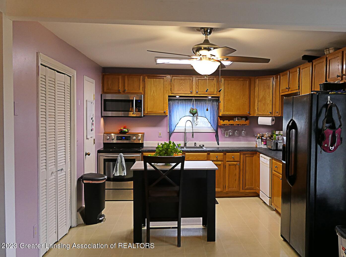 5647 West Barnes Road Eaton Rapids, MI 48827 - Photo 9 of 16 Kit 2