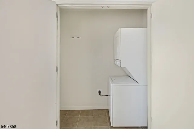 $2,200 | 1 Carriage City Plaza, Unit 1203, Rahway, NJ 07065