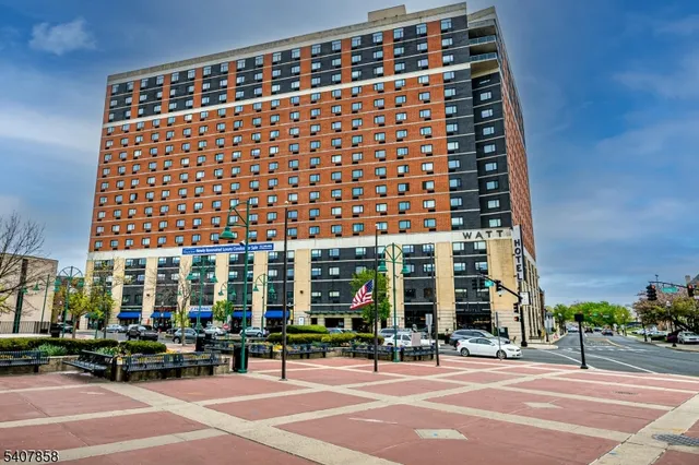 $2,200 | 1 Carriage City Plaza, Unit 1203, Rahway, NJ 07065