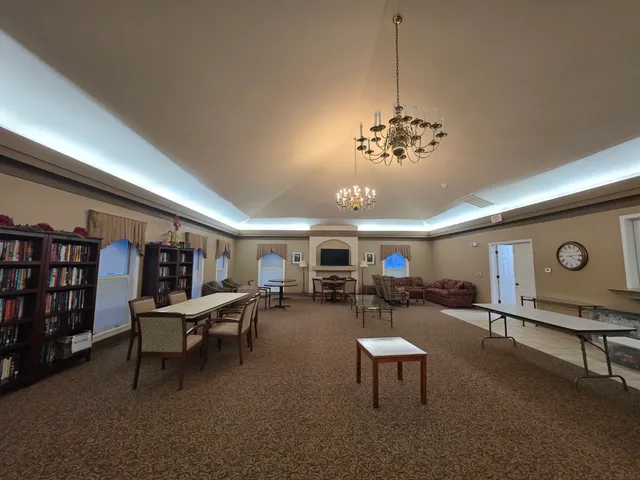 $279,900 | 1500 Canbury Court, Unit B2, Wheeling, IL 60090