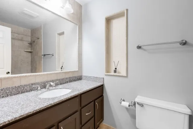 $279,900 | 1500 Canbury Court, Unit B2, Wheeling, IL 60090