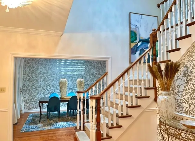 a view of entryway and hall