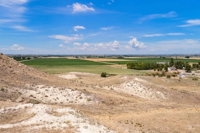 $1,200,000 | 2051 West Thompson Road, Homedale, ID 83628